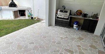 Travertine in Modern Architecture and Interior Design