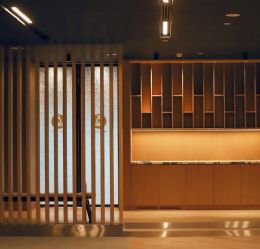 Natural Stone Flooring and Wall Cladding in Luxury Hotel Dining Rooms: Architectural Details and Project Supply Process